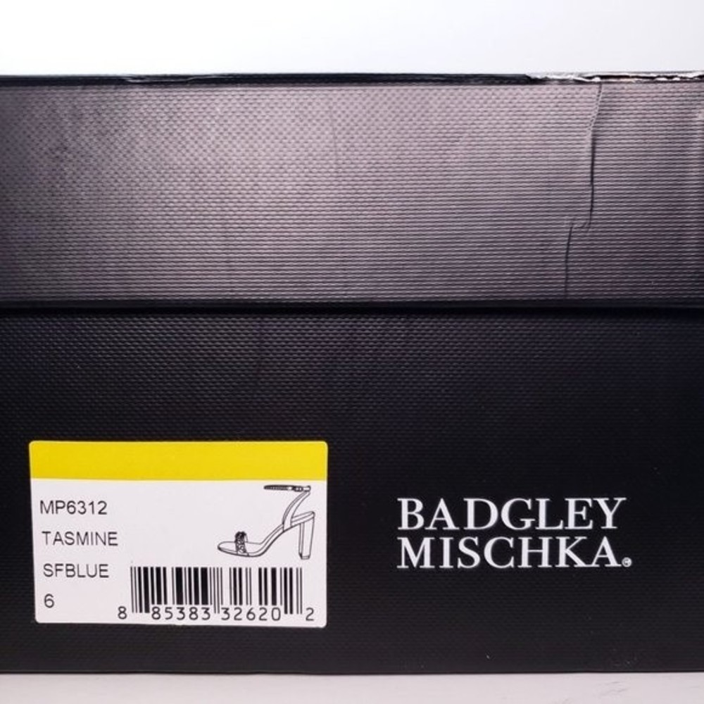 Badgley Mischka Size 6 Tasmine Crystal Ankle Strap High Heel Sandal Soft Blue - Picture 6 of 7